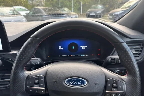 YR22LHL Ford Kuga 2.5 Duratec 14.4kWh ST-Line X Edition CVT Euro 6 (s/s) 5dr Thumbnail #43