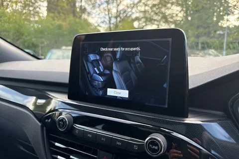 YR22LHL Ford Kuga 2.5 Duratec 14.4kWh ST-Line X Edition CVT Euro 6 (s/s) 5dr Thumbnail #44