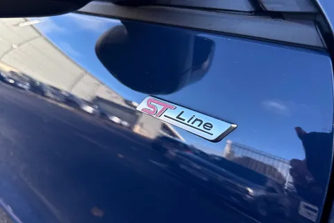 YR22LHL Ford Kuga 2.5 Duratec 14.4kWh ST-Line X Edition CVT Euro 6 (s/s) 5dr Thumbnail #46