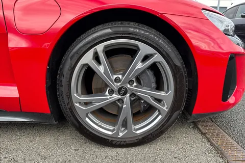 AV73HHM Audi e-tron GT 93.4kWh Auto quattro 4dr Thumbnail #10