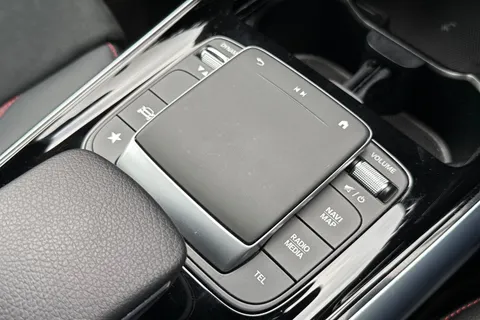 DK21WCP Mercedes-Benz Gla 2.0 GLA220d AMG Line 8G-DCT 4MATIC Euro 6 (s/s) 5dr Thumbnail #47