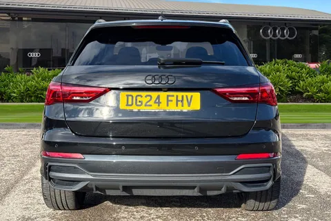 DG24FHV Audi Q3 Black Edition 35 TFSI 150 PS S tronic Thumbnail #5