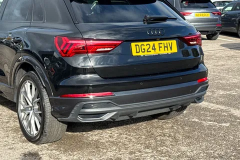 DG24FHV Audi Q3 Black Edition 35 TFSI 150 PS S tronic Thumbnail #9