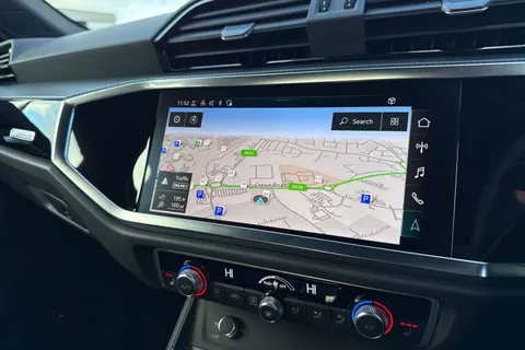 DG24FHV Audi Q3 Black Edition 35 TFSI 150 PS S tronic Thumbnail #18