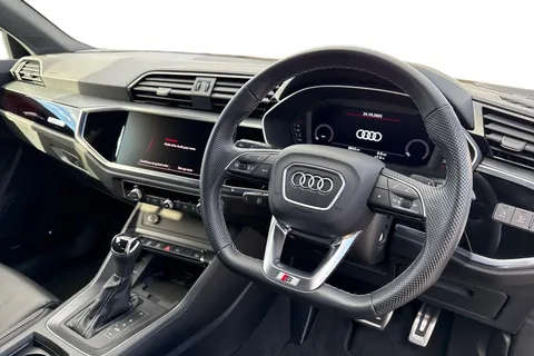 DG24FHV Audi Q3 Black Edition 35 TFSI 150 PS S tronic Thumbnail #19