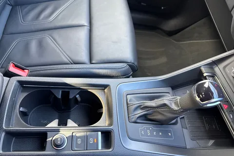 DG24FHV Audi Q3 Black Edition 35 TFSI 150 PS S tronic Thumbnail #24