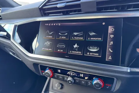 DG24FHV Audi Q3 Black Edition 35 TFSI 150 PS S tronic Thumbnail #34