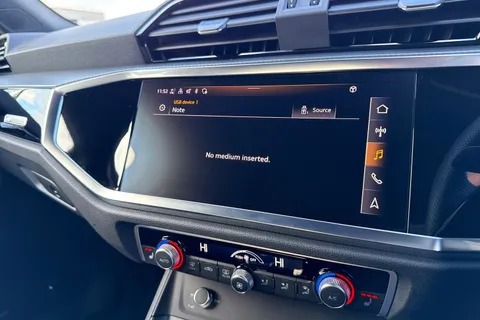 DG24FHV Audi Q3 Black Edition 35 TFSI 150 PS S tronic Thumbnail #37