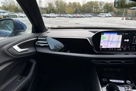 Audi A5 Avant 2.0 e-hybrid 25.9kWh S line S Tronic quattro Euro 6 (s/s) 5dr Thumbnail #20