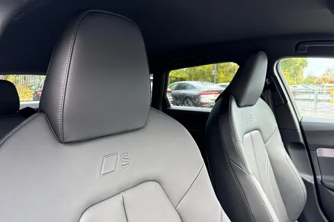 Audi A5 Avant 2.0 e-hybrid 25.9kWh S line S Tronic quattro Euro 6 (s/s) 5dr Thumbnail #24