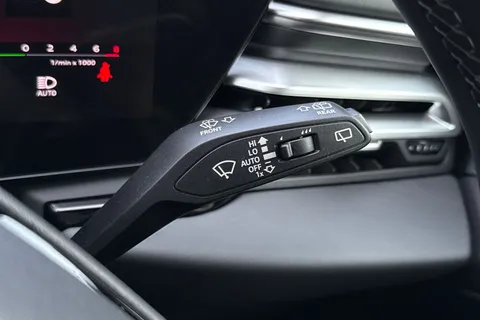 Audi A5 Avant 2.0 e-hybrid 25.9kWh S line S Tronic quattro Euro 6 (s/s) 5dr Thumbnail #31