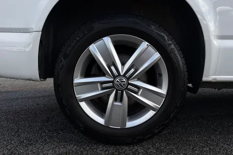 DC24GPE Volkswagen Transporter 2.0 TDI 150 Highline Kombi Van DSG Thumbnail #12