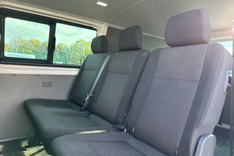 DC24GPE Volkswagen Transporter 2.0 TDI 150 Highline Kombi Van DSG Thumbnail #20