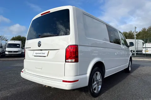 DC24GPE Volkswagen Transporter 2.0 TDI 150 Highline Kombi Van DSG Thumbnail #31