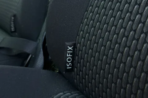 DC24GPE Volkswagen Transporter 2.0 TDI 150 Highline Kombi Van DSG Thumbnail #34