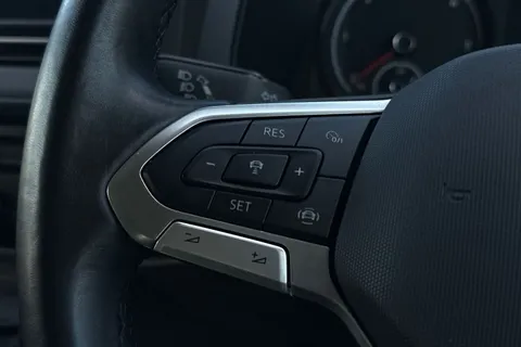 DC24GPE Volkswagen Transporter 2.0 TDI 150 Highline Kombi Van DSG Thumbnail #39