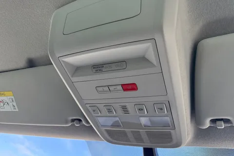 DC24GPE Volkswagen Transporter 2.0 TDI 150 Highline Kombi Van DSG Thumbnail #44