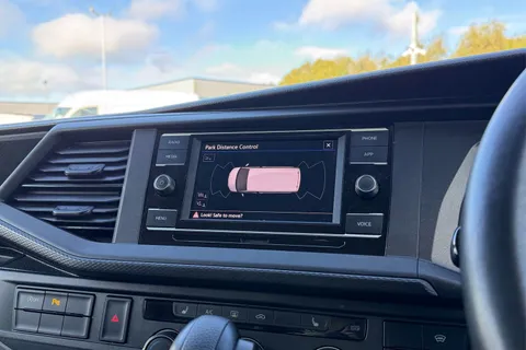 DC24GPE Volkswagen Transporter 2.0 TDI 150 Highline Kombi Van DSG Thumbnail #53