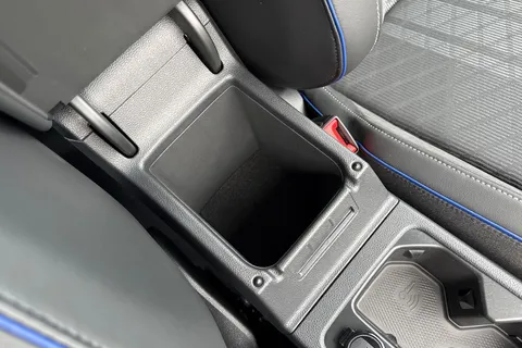  Volkswagen Golf 1.5 eTSI MHEV Black Edition DSG Euro 6 (s/s) 5dr Thumbnail #40