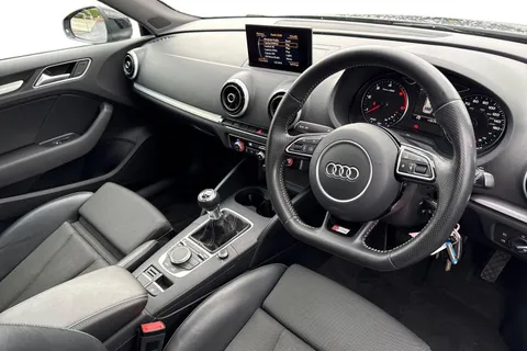 DY16BDF Audi A3 1.6 TDI S line Euro 6 (s/s) 3dr (Nav) Thumbnail #15