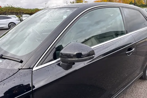 DY16BDF Audi A3 1.6 TDI S line Euro 6 (s/s) 3dr (Nav) Thumbnail #31