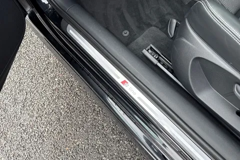 DY16BDF Audi A3 1.6 TDI S line Euro 6 (s/s) 3dr (Nav) Thumbnail #37