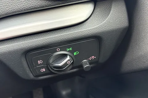 DY16BDF Audi A3 1.6 TDI S line Euro 6 (s/s) 3dr (Nav) Thumbnail #42