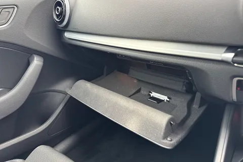 DY16BDF Audi A3 1.6 TDI S line Euro 6 (s/s) 3dr (Nav) Thumbnail #61