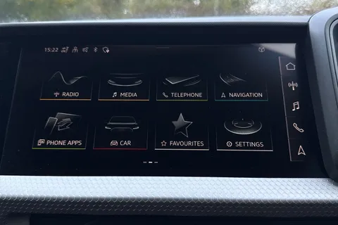  Audi A1 1.0 TFSI 30 S line Sportback Euro 6 (s/s) 5dr Thumbnail #17