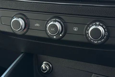 DX22WZZ Audi Q2 S line 35 TFSI 150 PS S tronic Thumbnail #23