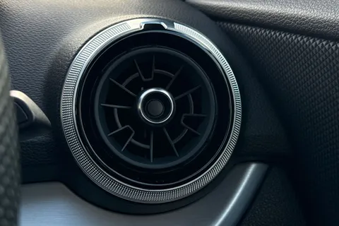 DX22WZZ Audi Q2 S line 35 TFSI 150 PS S tronic Thumbnail #60