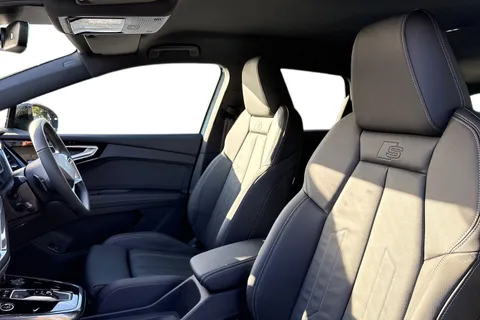  Audi Q4 e-tron 45 Black Edition Auto 5dr 82kWh Thumbnail #16