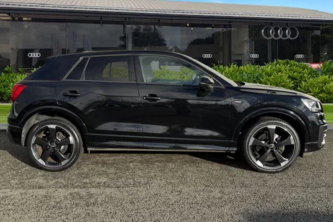 DY20HSA Audi Q2 Black Edition 35 TFSI  150 PS 6-speed Thumbnail #4