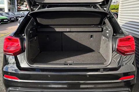 DY20HSA Audi Q2 Black Edition 35 TFSI  150 PS 6-speed Thumbnail #7