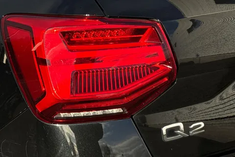 DY20HSA Audi Q2 Black Edition 35 TFSI  150 PS 6-speed Thumbnail #8