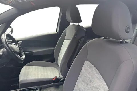 11 of 54 for VOLKSWAGEN ID.3 150kW Life Pro Performance 58kWh 5dr Auto