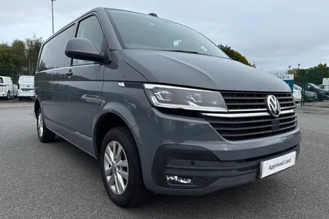 DG74ECW Volkswagen Transporter 2.0 TDI 110 Highline Van Thumbnail #10