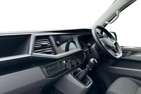 DG74ECW Volkswagen Transporter 2.0 TDI 110 Highline Van Thumbnail #16
