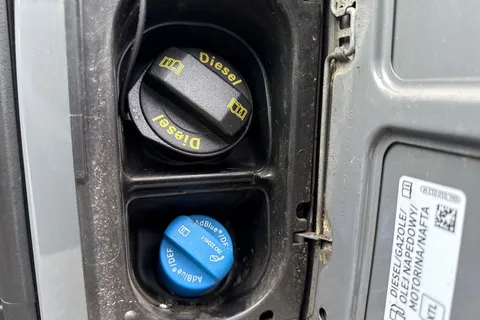 DG74ECW Volkswagen Transporter 2.0 TDI 110 Highline Van Thumbnail #26