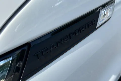 DG74EDK Volkswagen Transporter 2.0 TDI 110 Highline Van Thumbnail #27