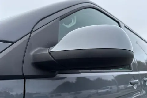 DG74ECW Volkswagen Transporter 2.0 TDI 110 Highline Van Thumbnail #28