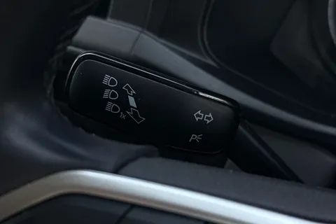 DG74EDK Volkswagen Transporter 2.0 TDI 110 Highline Van Thumbnail #31