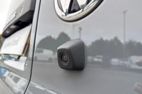 DG74ECW Volkswagen Transporter 2.0 TDI 110 Highline Van Thumbnail #33