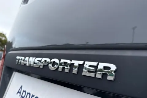 DG74ECW Volkswagen Transporter 2.0 TDI 110 Highline Van Thumbnail #34