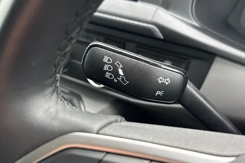 DG74ECW Volkswagen Transporter 2.0 TDI 110 Highline Van Thumbnail #42