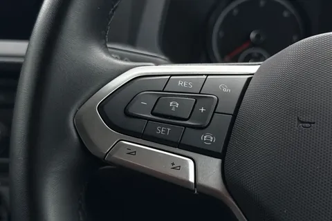 DG74ECW Volkswagen Transporter 2.0 TDI 110 Highline Van Thumbnail #43