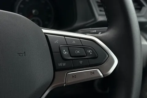 DG74ECW Volkswagen Transporter 2.0 TDI 110 Highline Van Thumbnail #44