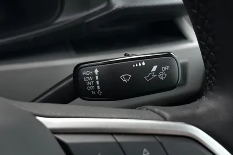 DG74ECW Volkswagen Transporter 2.0 TDI 110 Highline Van Thumbnail #45