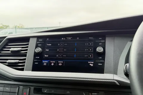 DG74ECW Volkswagen Transporter 2.0 TDI 110 Highline Van Thumbnail #56