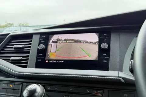 DG74ECW Volkswagen Transporter 2.0 TDI 110 Highline Van Thumbnail #59